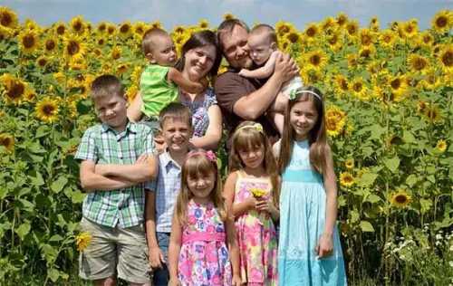 Что связано с многодетностью на федеральном уровне?