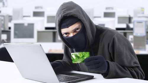 Если вы добровольно перевели деньги мошеннику