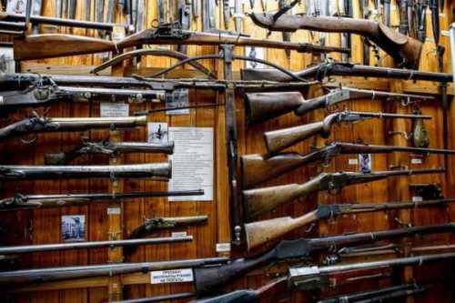 Как написать заявление на получение или продление разрешения на оружие