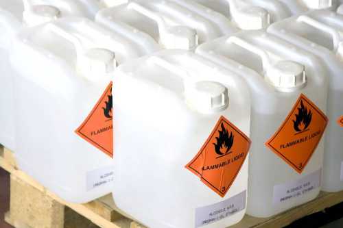 Как осуществляются перевозки опасного груза морским транспортом