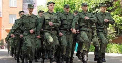 Когда забирают служить в армию в 2022 году?
