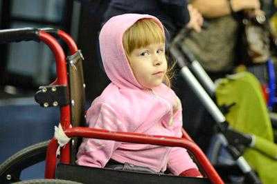 Кто имеет право на выплаты и пособия на детей-инвалидов