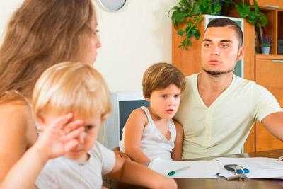 Особенности взыскания средств на содержание ребенка без развода