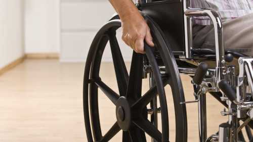 Приостановление индексации и сокращение выплат