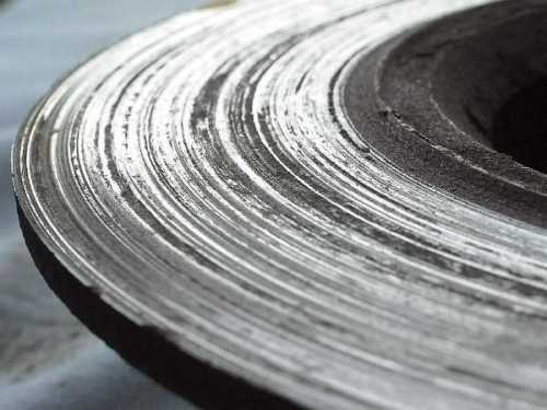 Про тормоза Рав 4: замена колодок и дисков