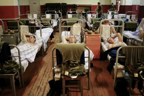 Зачем служить в армии, нужна ли служба и стоит ли идти на нее